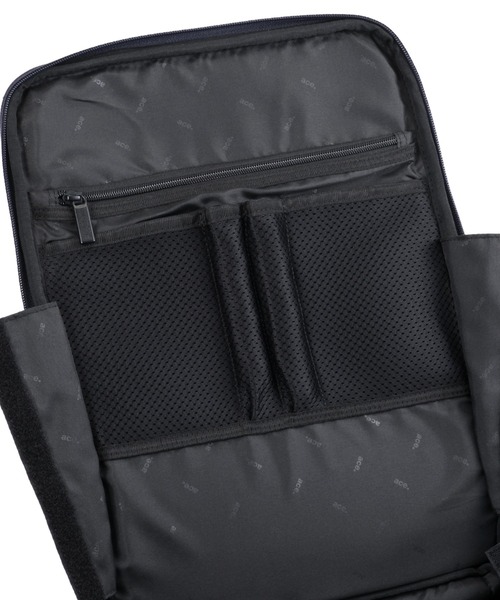 ace.(エース)の「エースジーン ビジネスリュック ガジェタブルSF A4サイズ収納可能 14inchPC収納 14L 2気室 68782(ビジネスバッグ・メンズ・ネイビー/ブラック・FREE)」の8枚目の写真