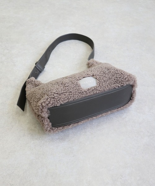 COLDE （コルデ）の「ボアショルダーバッグ（ショルダーバッグ・レディース・チャコール/アイボリー・FREE）」の7枚目の写真