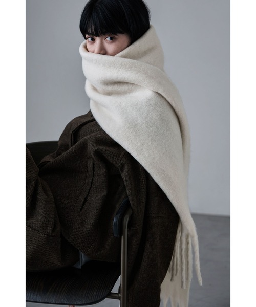 etoll.（エトル）の「フリンジシャギーボリュームマフラー（マフラー・レディース・ブラック/アイボリー/パープル/イエロー/ロイヤルブルー/グリーン/レッド・FREE）」の10枚目の写真