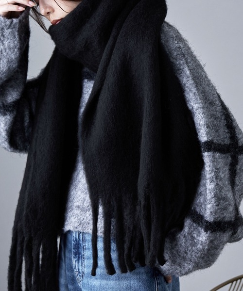 etoll.（エトル）の「フリンジシャギーボリュームマフラー（マフラー・レディース・ブラック/アイボリー/パープル/イエロー/ロイヤルブルー/グリーン/レッド・FREE）」の17枚目の写真