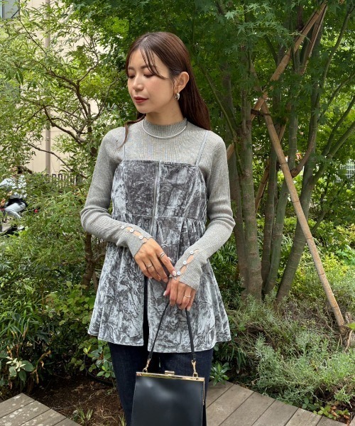 Sirin(シリン)の「【ZOZO限定】クラッシュベロアペプラムビスチェ(その他トップス・レディース・ブラウン/グレー・FREE)」の11枚目の写真