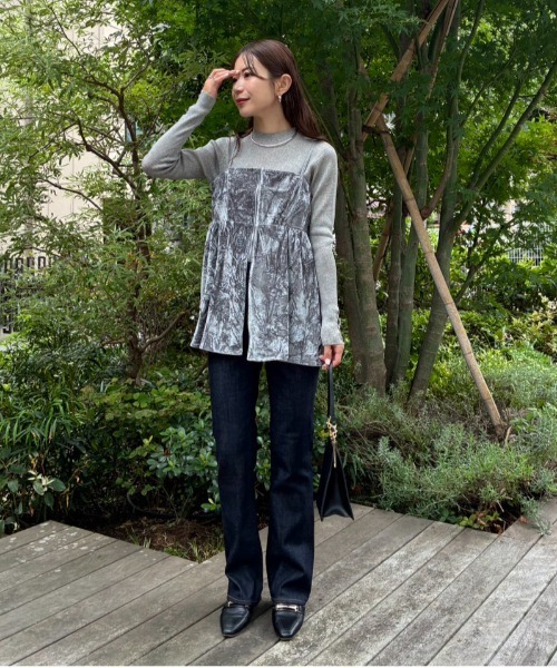 Sirin(シリン)の「【ZOZO限定】クラッシュベロアペプラムビスチェ(その他トップス・レディース・ブラウン/グレー・FREE)」の14枚目の写真