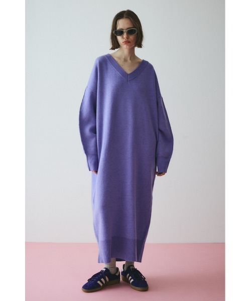 HeRIN.CYE(ヘリンドットサイ)の「V neck knit one piece Vネックニットワンピース(ワンピース・レディース・ブラック/グレー系その他/ホワイト系その他/パープル系その他・FREE)」の4枚目の写真