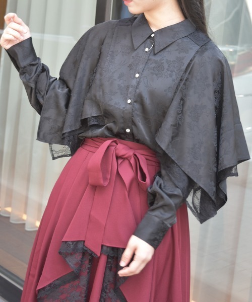 axes femme(アクシーズファム)の「ケープ風フレアジャカードブラウス(シャツ/ブラウス・レディース・ブラック/ホワイト/ネイビー・FREE)」の2枚目の写真