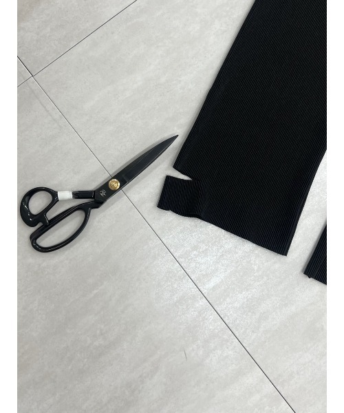 JUMELLE（ジュメロ）の「【カット可能,美脚】selfcut pleats pants（その他パンツ・レディース・ブラック/アイボリー・MEDIUM）」の15枚目の写真