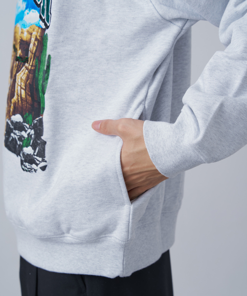 B.C STOCK(ベーセーストック)の「【CALIFORNIA RANCH HOUSE】スラックライン クルーネックスウェット(Tシャツ/カットソー・メンズ・スミクロ/ライトグレー/ボルドー・MEDIUM/LARGE)」の18枚目の写真