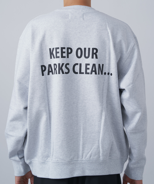 B.C STOCK(ベーセーストック)の「【CALIFORNIA RANCH HOUSE】スラックライン クルーネックスウェット(Tシャツ/カットソー・メンズ・スミクロ/ライトグレー/ボルドー・MEDIUM/LARGE)」の19枚目の写真