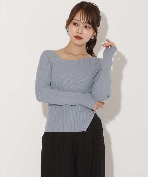 AND COUTURE(アンドクチュール)の「アシメVネック長袖プルオーバー(ニット/セーター・レディース・ボルドー/ダークブラウン/アイボリー/サックスブルー/ブラック/モカ/レッド・FREE)」の5枚目の写真