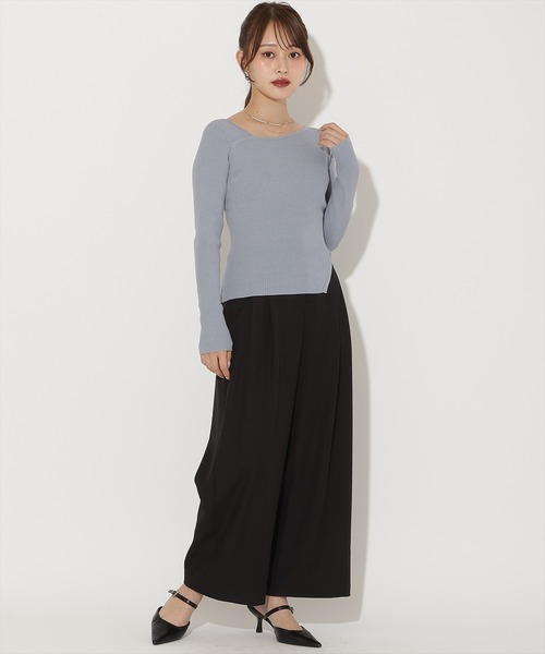 AND COUTURE(アンドクチュール)の「アシメVネック長袖プルオーバー(ニット/セーター・レディース・ボルドー/ダークブラウン/アイボリー/サックスブルー/ブラック/モカ/レッド・FREE)」の18枚目の写真
