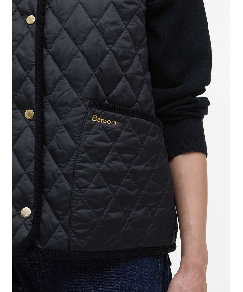 Barbour(バブアー)の「Wilmaキルティング ベスト(レディース)(その他アウター・レディース・ベージュ/ブラック・10/8)」の15枚目の写真