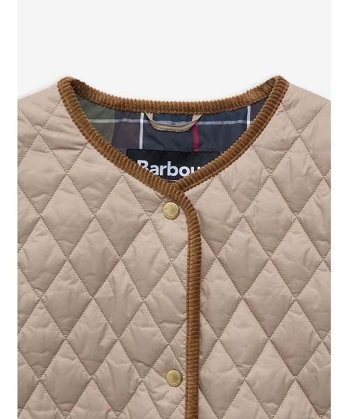 Barbour(バブアー)の「Wilmaキルティング ベスト(レディース)(その他アウター・レディース・ベージュ/ブラック・10/8)」の19枚目の写真