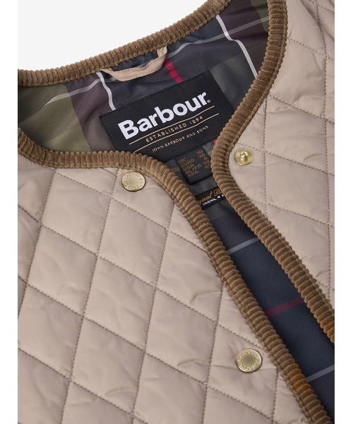 Barbour(バブアー)の「Wilmaキルティング ベスト(レディース)(その他アウター・レディース・ベージュ/ブラック・10/8)」の22枚目の写真