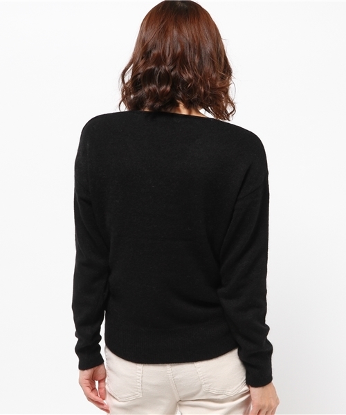 DouDou（ドゥドゥ）の「【DouDou】フェレットVネックニット（ニット/セーター・レディース・グレー/ラベンダー/ブラック/ネイビー・FREE）」の7枚目の写真