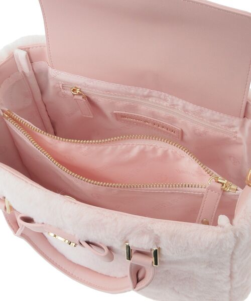 Maison de FLEUR（メゾンドフルール）の「フェイクファー中仕切りバッグ（ハンドバッグ・レディース・ピンク/ブルー/ホワイト・FREE）」の14枚目の写真