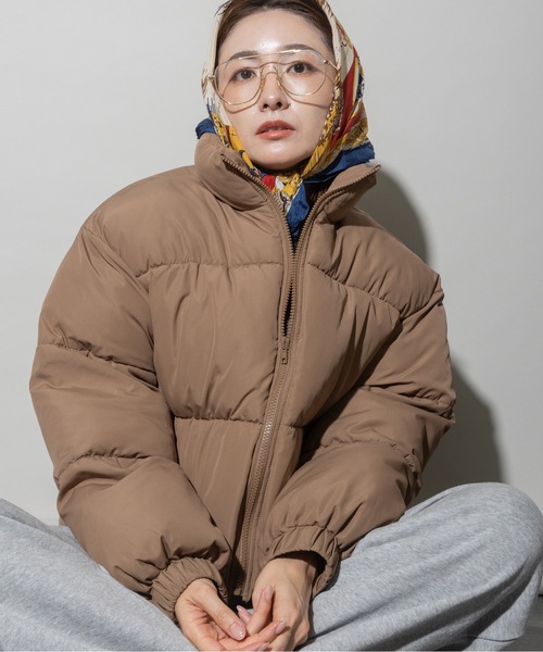 lodie(ロディ)の「ファイバーダウン ショートジャケット(ダウンジャケット/コート・レディース・ブラック/アイボリー/モカ・FREE)」の5枚目の写真
