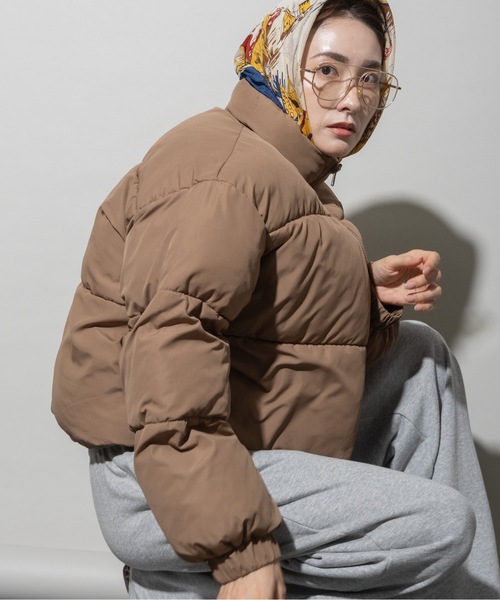 lodie(ロディ)の「ファイバーダウン ショートジャケット(ダウンジャケット/コート・レディース・ブラック/アイボリー/モカ・FREE)」の6枚目の写真