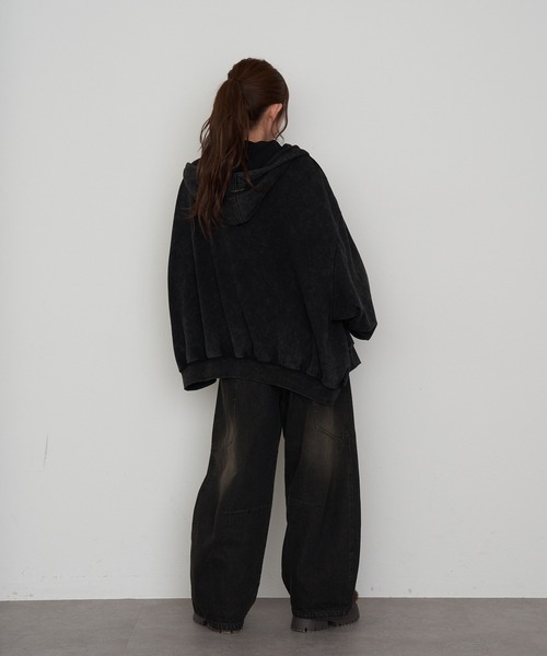 RAY CASSIN（レイカズン）の「ピグメントルーズスウェット / パーカー（パーカー・レディース・ブラック/ベージュ/ブラウン・FREE）」の6枚目の写真