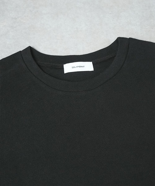 SOLAMONAT（ソラモナ）の「ベーシック天竺　ベーシッククルーネックカットソー（Tシャツ/カットソー・レディース・ホワイト/モカ/グレー/ブラック・FREE）」の12枚目の写真