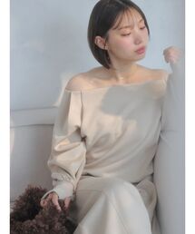 dazzlin | 【吉田朱里】タックスリーブオフショルスウェット ※BLACK WEB限定カラー(スウェット)