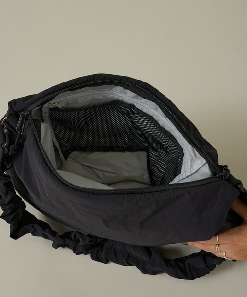COBMASTER（コブマスター）の「【COBMASTER/コブマスター】PADDED-MUFFIN SQUIRE SHOULDER/パデット/ユニセックス【WEB限定】（バックパック/リュック・メンズ・ライトベージュ/ブラック/オレンジ・フリー）」の6枚目の写真