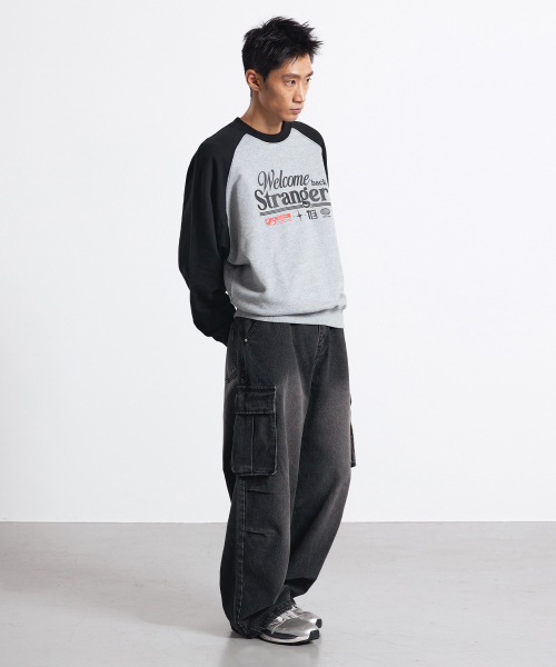F.ILLUMINATE（フィルミネイト）の「ツーピンタックウォッシュドデニムカーゴパンツ-ブラック（デニムパンツ・メンズ・その他・LARGE/SMALL/MEDIUM）」の4枚目の写真