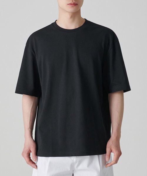 MUSINSA STANDARD（ムシンサスタンダード）の「[クールタンダード] リラックスフィットクルーネックピケTシャツ [ブラック]（Tシャツ/カットソー・メンズ・その他・SMALL/MEDIUM/LARGE/X-LARGE/XX-LARGE/XXX-LARGE）」の2枚目の写真