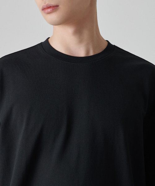 MUSINSA STANDARD（ムシンサスタンダード）の「[クールタンダード] リラックスフィットクルーネックピケTシャツ [ブラック]（Tシャツ/カットソー・メンズ・その他・SMALL/MEDIUM/LARGE/X-LARGE/XX-LARGE/XXX-LARGE）」の4枚目の写真