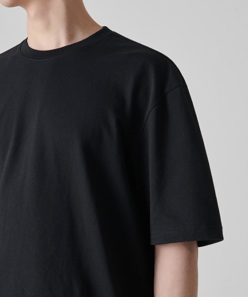 MUSINSA STANDARD（ムシンサスタンダード）の「[クールタンダード] リラックスフィットクルーネックピケTシャツ [ブラック]（Tシャツ/カットソー・メンズ・その他・SMALL/MEDIUM/LARGE/X-LARGE/XX-LARGE/XXX-LARGE）」の6枚目の写真