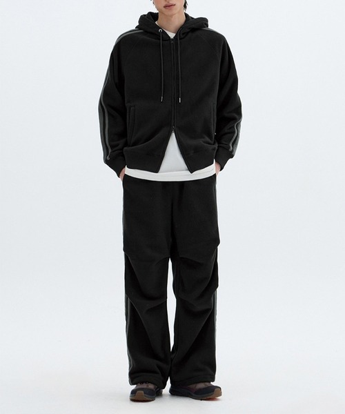 ALAND(エーランド)の「セットアップ可【UNISEX】Filluminate/トラックフリースパンツ(スウェットパンツ・レディース・ブラック/アイボリー・SMALL/MEDIUM)」の7枚目の写真