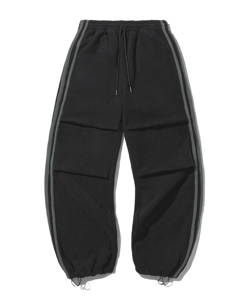 ALAND(エーランド)の「セットアップ可【UNISEX】Filluminate/トラックフリースパンツ(スウェットパンツ・レディース・ブラック/アイボリー・SMALL/MEDIUM)」の11枚目の写真