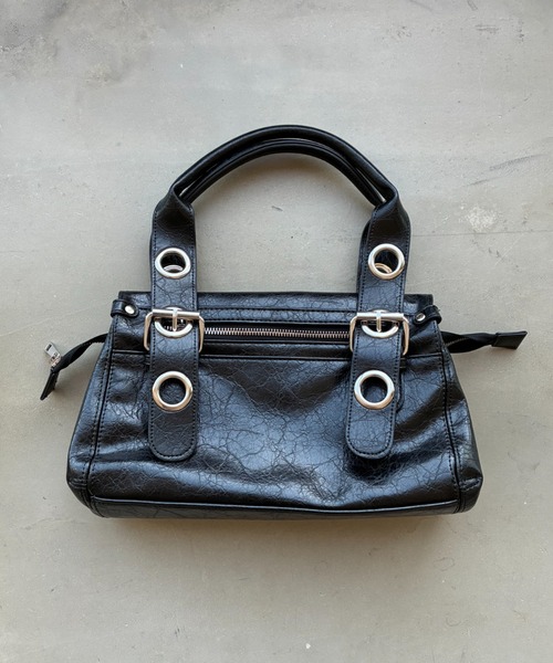 SHAGGIE(シャギー)の「ダブルハンドルアイレットミニボストンバッグ(ボストンバッグ・レディース・レッド/ブラウン/ブラック・FREE)」の15枚目の写真