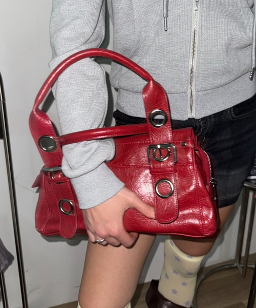 SHAGGIE(シャギー)の「ダブルハンドルアイレットミニボストンバッグ(ボストンバッグ・レディース・レッド/ブラウン/ブラック・FREE)」の21枚目の写真