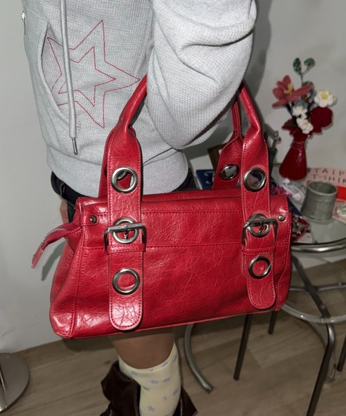 SHAGGIE(シャギー)の「ダブルハンドルアイレットミニボストンバッグ(ボストンバッグ・レディース・レッド/ブラウン/ブラック・FREE)」の20枚目の写真