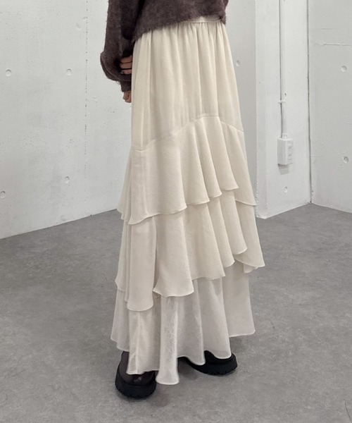 archives(アルシーヴ)の「ドットアソートフリルティアードスカート(スカート・レディース・ホワイト×ブラウン/アイボリー/ホワイト×ブラック/ブラック・MEDIUM)」の2枚目の写真