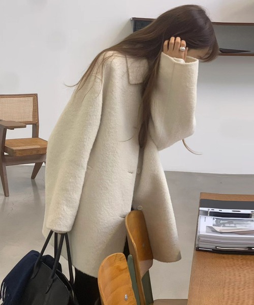 LAFFMO(ラフモ)の「ウールライクステンカラーコート(チェスターコート・レディース・ブラック/オフホワイト/キャメル・F)」の5枚目の写真