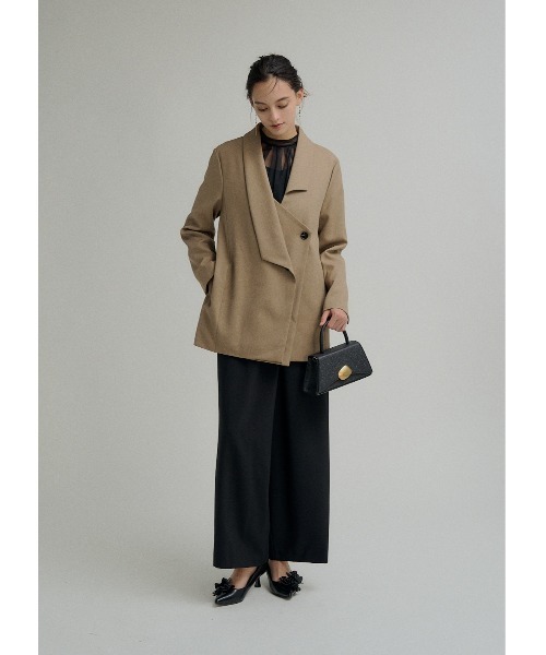 LE'RURE（リルアー）の「Irregular collar design jacket（テーラードジャケット・レディース・ベージュ/ブラック/グレー・SMALL/MEDIUM）」の8枚目の写真