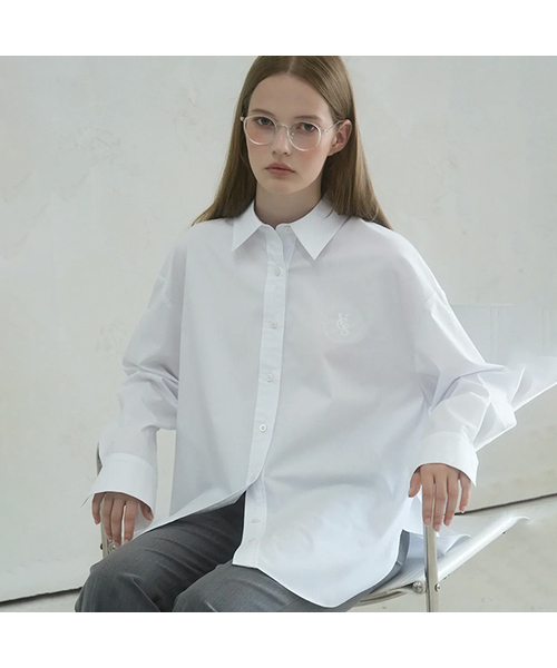Vivacious(ビバシャス)の「Mer Overfit Shirt - 6COL(シャツ/ブラウス・レディース・ミント/ホワイト/スカイブルー/ピンク/ブルー/ネイビー・SMALL/MEDIUM)」の2枚目の写真