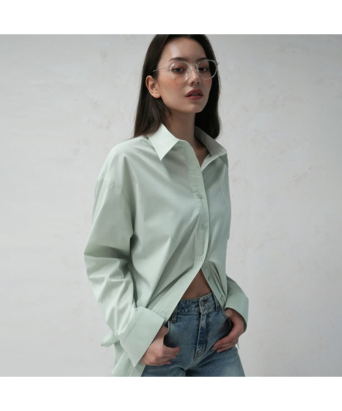 Vivacious(ビバシャス)の「Mer Overfit Shirt - 6COL(シャツ/ブラウス・レディース・ミント/ホワイト/スカイブルー/ピンク/ブルー/ネイビー・SMALL/MEDIUM)」の3枚目の写真