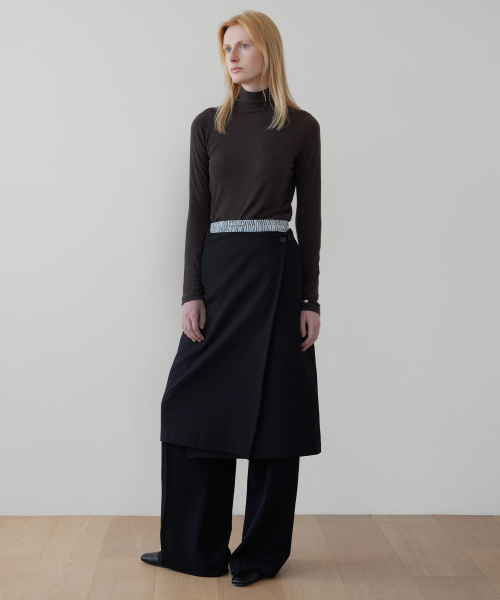 LEVAR(レバー)の「Basic Wool Jersey Half-Neck Top - Brownie Brown(Tシャツ/カットソー・レディース・ブラウン・FREE)」の4枚目の写真