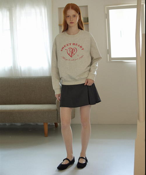 YUPPE(ヨッペ)の「SATIN FLARE SKIRT_BLACK(スカート・レディース・その他・SMALL/MEDIUM)」の3枚目の写真