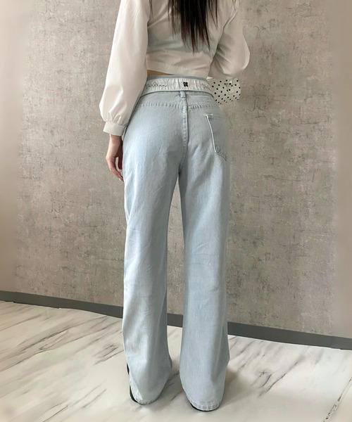 Mejoul(メジュール)の「ウエスト折り返しハイウエストワイドデニムパンツ(デニムパンツ・レディース・ブルー・M/L)」の14枚目の写真