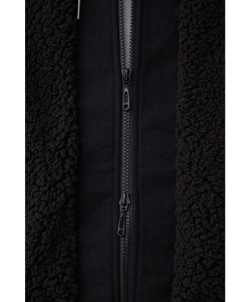 AZUL by moussy（アズールバイマウジー）の「シープボア×スウェット切替防風ブルゾン（スウェット・メンズ・カーキ/ブラック/チャコールグレー・LARGE/MEDIUM）」の17枚目の写真