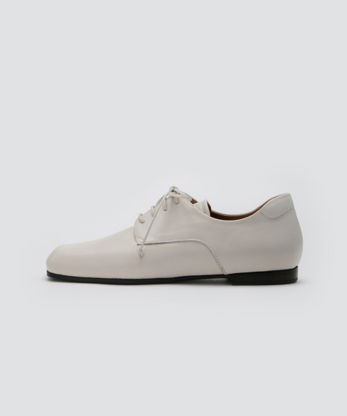 PELLICO（ペリーコ）の「MATILDA レースアップシューズ 1.0cm OFF WHITE（ドレスシューズ・レディース・オフホワイト・38/37/36/35/34/35.5/36.5/37.5/38.5/39）」の2枚目の写真