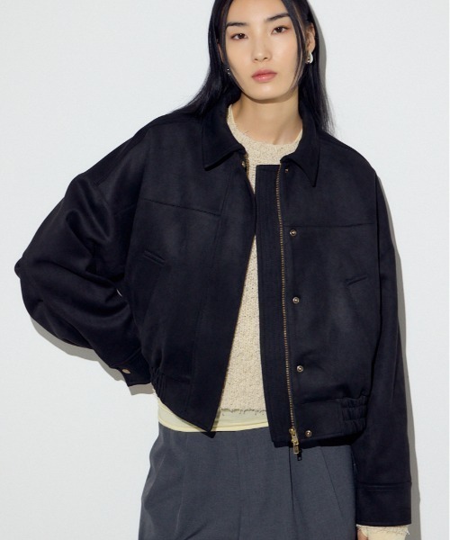 AZUL by moussy（アズールバイマウジー）の「フェイクスエードショートブルゾン（ブルゾン・レディース・アイボリー/ブラック/ベージュ・FREE）」の2枚目の写真