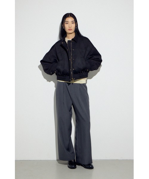 AZUL by moussy（アズールバイマウジー）の「フェイクスエードショートブルゾン（ブルゾン・レディース・アイボリー/ブラック/ベージュ・FREE）」の11枚目の写真