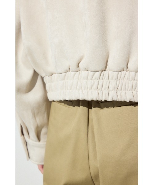 AZUL by moussy（アズールバイマウジー）の「フェイクスエードショートブルゾン（ブルゾン・レディース・アイボリー/ブラック/ベージュ・FREE）」の5枚目の写真