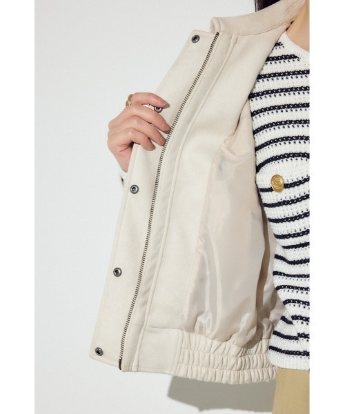 AZUL by moussy（アズールバイマウジー）の「フェイクスエードショートブルゾン（ブルゾン・レディース・アイボリー/ブラック/ベージュ・FREE）」の7枚目の写真