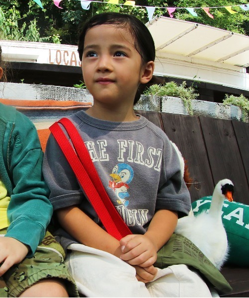 DENIM DUNGAREE(デニムダンガリー)の「Vintage Pile PENNIE Sweatshirt(スウェット・キッズ・チャコールグレー・115/105/125)」の1枚目の写真