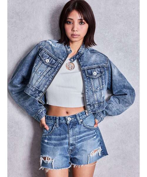 GYDA（ジェイダ）の「Symmetry GYDA EMBOSSノーカラーデニムショートブルゾン【セットアップ着用可能】（デニムジャケット・レディース・ブラック/ライトブルー/ブルー・FREE）」の10枚目の写真