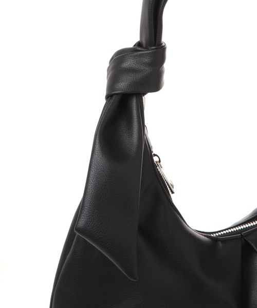 LAKOLE(ラコレ)の「ノットデザインワンショルダーバッグ / 645229(ショルダーバッグ・レディース・オフホワイト/ブラック・FREE)」の7枚目の写真